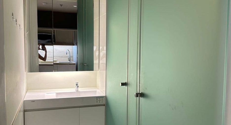 For rent 1 bed condo in Bang Rak, Bangkok