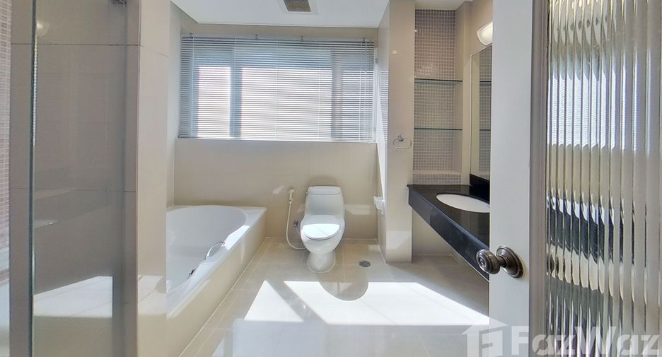 Wohnung zur Miete mit 4 Zimmer in Khlong Toei, Bangkok
