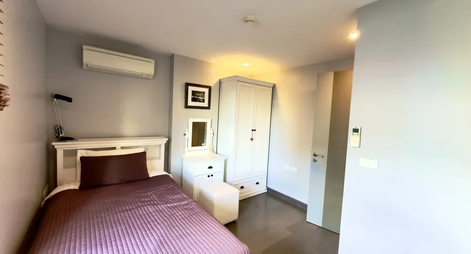 For rent 2 bedrooms condo in Khlong Toei, Bangkok