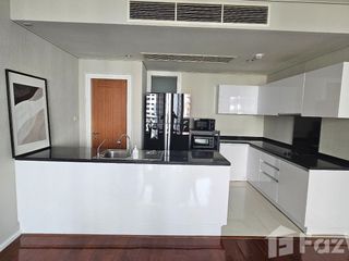 Condo en alquiler de 3 habitaciones en Watthana, Bangkok