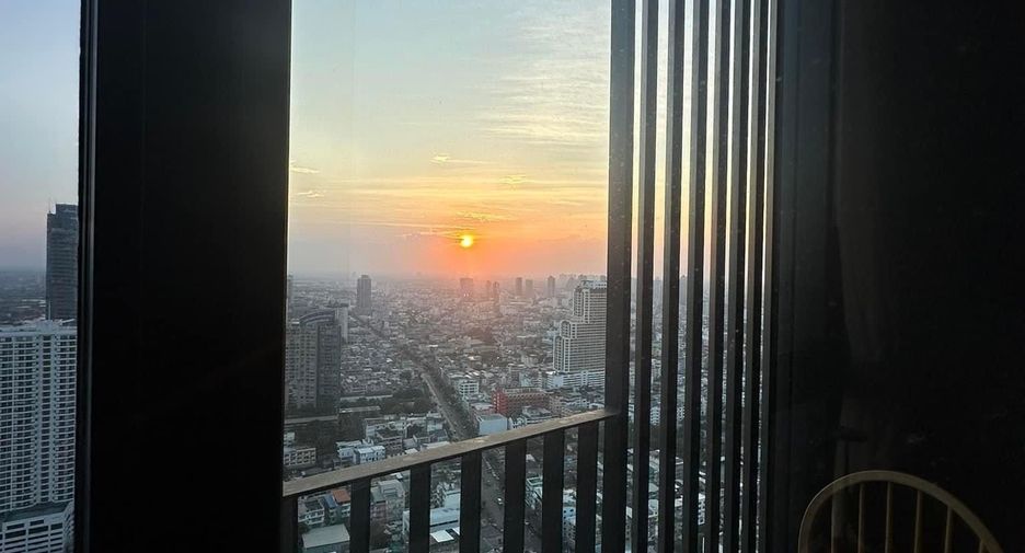 For rent studio condo in Khlong San, Bangkok