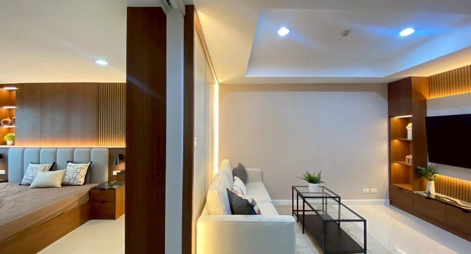For rent 1 bed condo in Pathum Wan, Bangkok