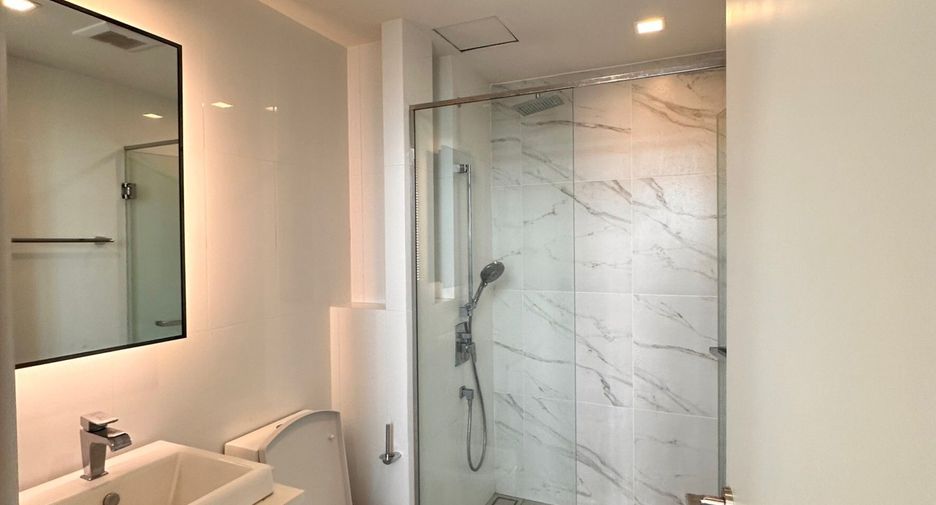 For rent 1 bed condo in Phra Khanong, Bangkok