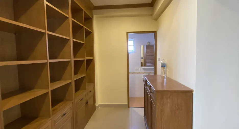 À louer 2 chambres appartement à Watthana, Bangkok
