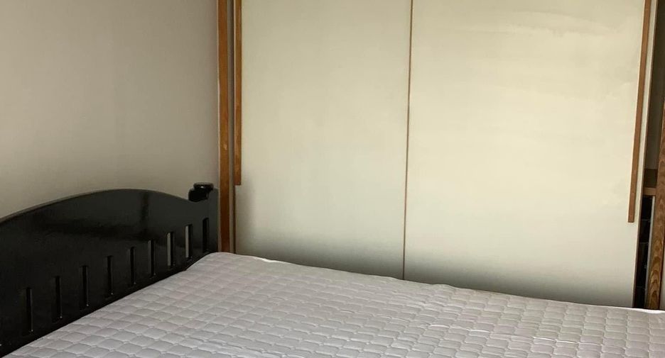 For rent 2 bedrooms condo in Phaya Thai, Bangkok