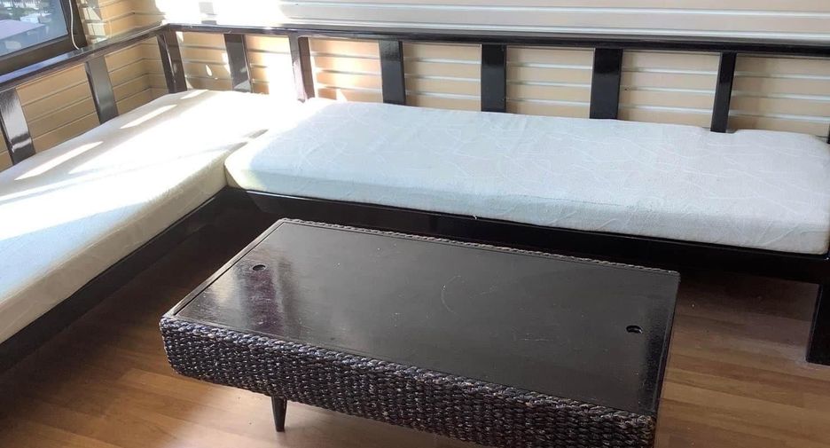 For rent 2 bedrooms condo in Phaya Thai, Bangkok