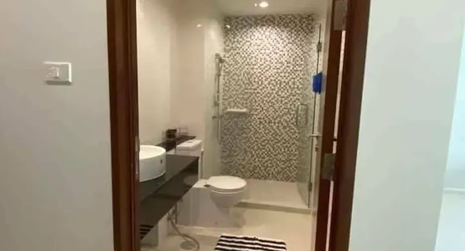 For rent 1 bed condo in Watthana, Bangkok