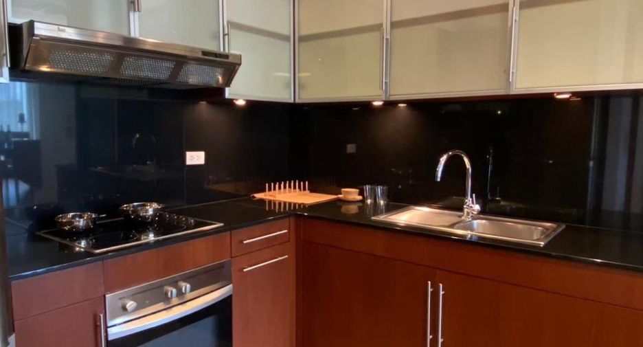 For rent 3 bedrooms condo in Pathum Wan, Bangkok