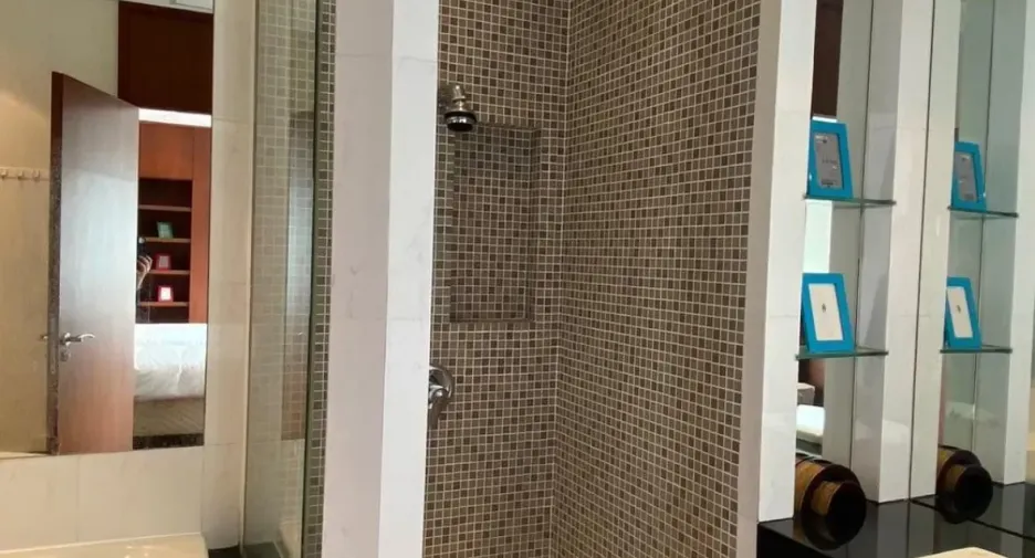 For rent 3 bedrooms condo in Pathum Wan, Bangkok