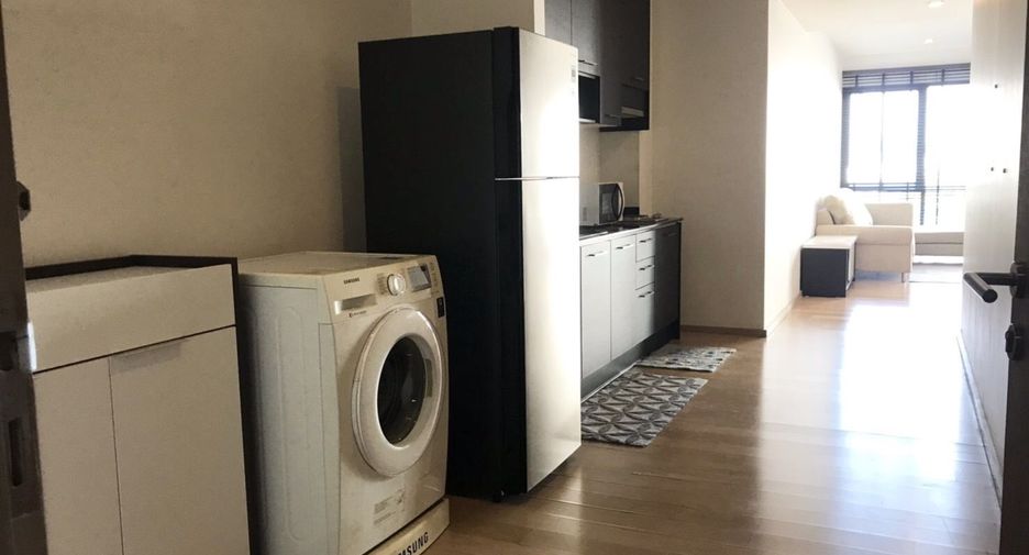 For rent 1 bed condo in Phaya Thai, Bangkok