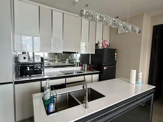 For rent 2 bedrooms condo in Khlong San, Bangkok