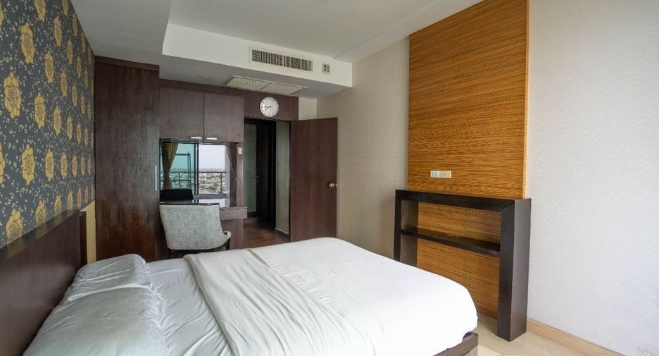 For rent 2 bedrooms condo in Khlong San, Bangkok