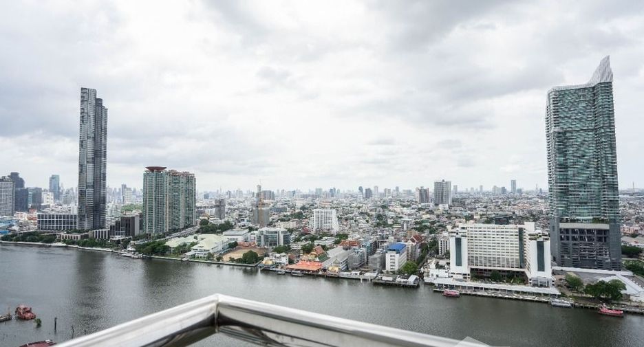 For rent 2 bedrooms condo in Khlong San, Bangkok
