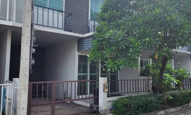 For rent 3 ベッドルーム townhouse in Bang Phli, Samut Prakan