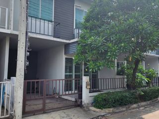 出租 3 卧室 联排别墅 在 Bang Phli, Samut Prakan
