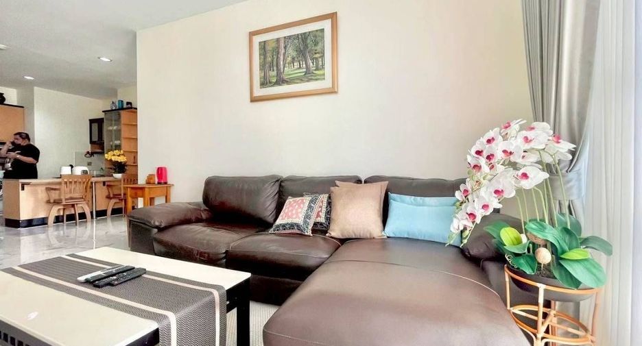 For rent 2 bedrooms condo in Khlong Toei, Bangkok