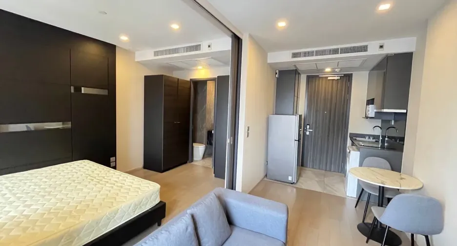 À louer studio condo à Khlong Toei, Bangkok