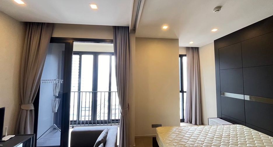 À louer studio condo à Khlong Toei, Bangkok
