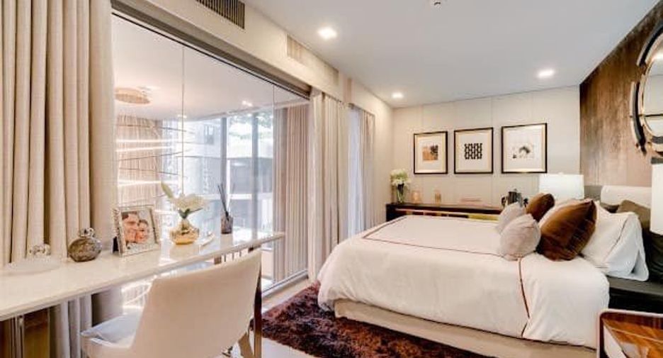 For rent 3 bedrooms condo in Watthana, Bangkok