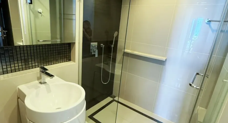 For rent 1 bed condo in Sathon, Bangkok