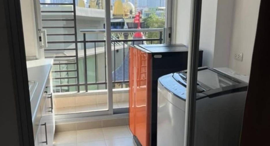 For rent studio condo in Watthana, Bangkok
