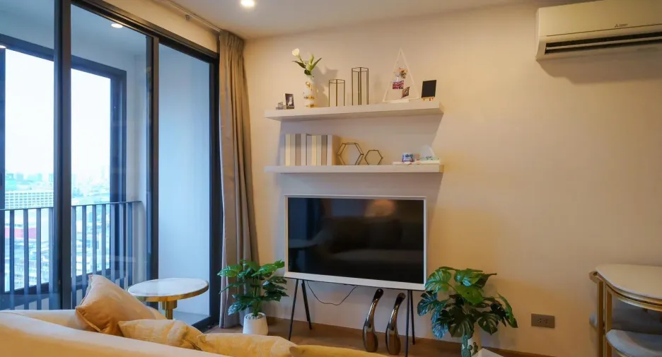 For rent 1 bed condo in Pathum Wan, Bangkok