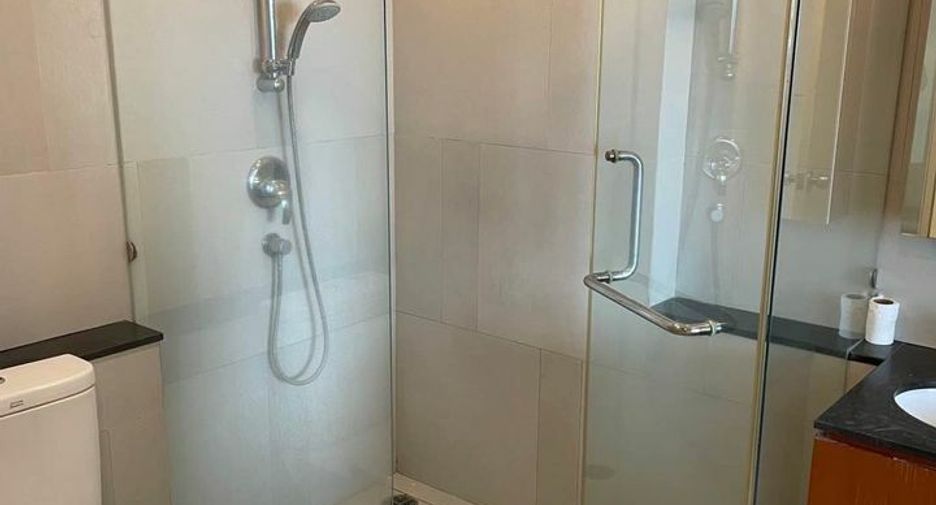 For rent 2 bedrooms condo in Sathon, Bangkok