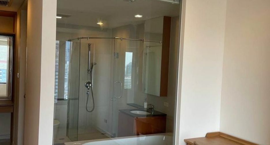 For rent 2 bedrooms condo in Sathon, Bangkok