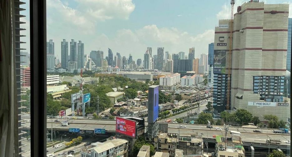 For rent 2 bedrooms condo in Sathon, Bangkok
