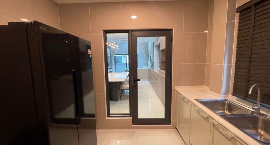 For rent 4 bedrooms house in Prawet, Bangkok