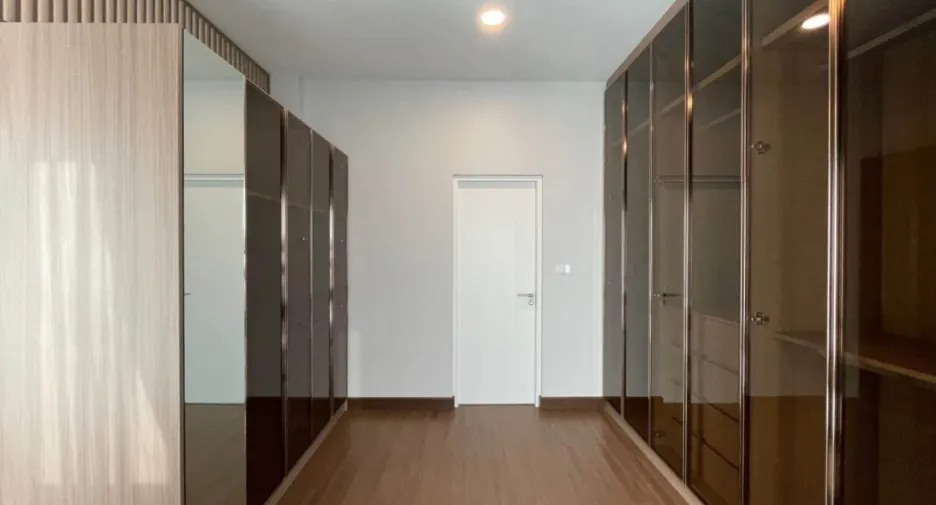 For rent 4 bedrooms house in Prawet, Bangkok