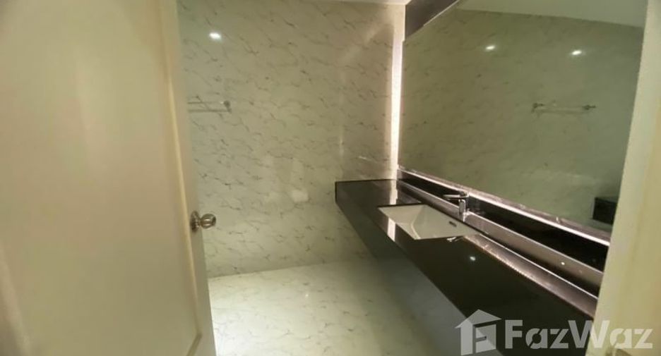 Wohnung zur Miete mit 1 Zimmer in Bang Rak, Bangkok