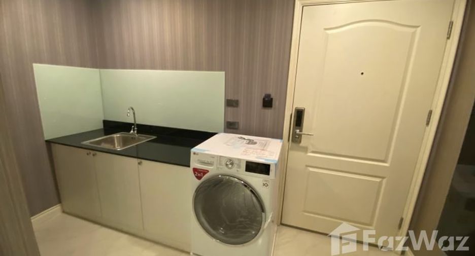 Wohnung zur Miete mit 1 Zimmer in Bang Rak, Bangkok