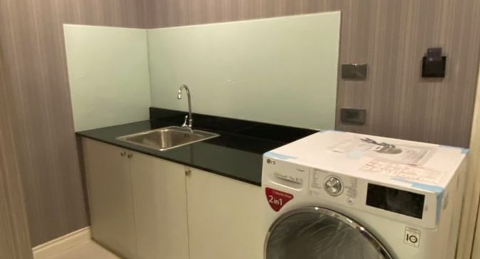 Wohnung zur Miete mit 1 Zimmer in Bang Rak, Bangkok