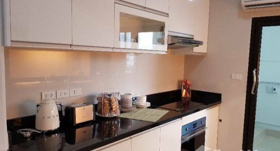 For rent 3 bedrooms condo in Sathon, Bangkok