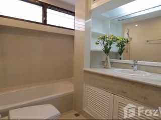 For rent 3 bedrooms condo in Sathon, Bangkok