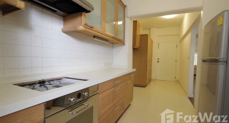 For rent 3 bedrooms condo in Sathon, Bangkok
