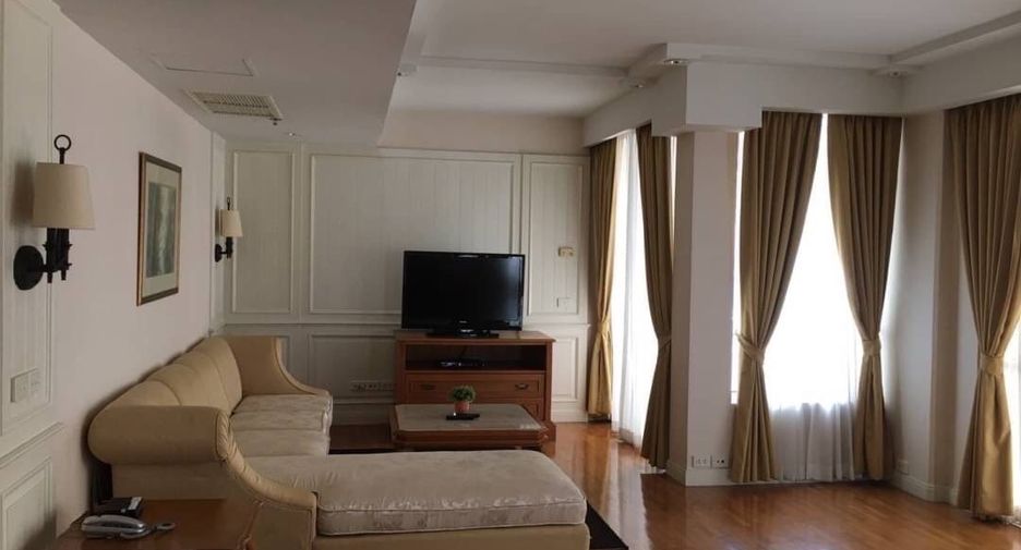 For rent 2 bedrooms condo in Pathum Wan, Bangkok