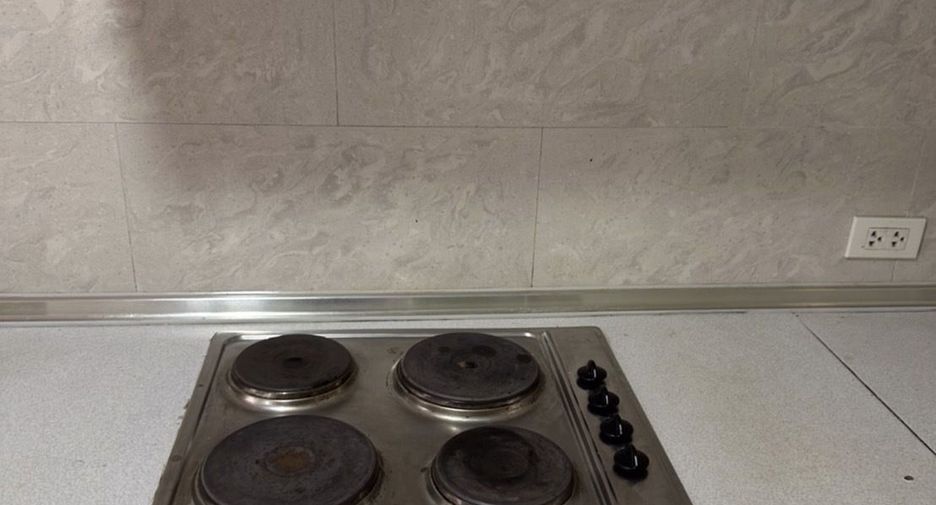 For rent 2 bedrooms condo in Yan Nawa, Bangkok