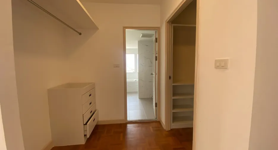 Apartment zur Miete mit 3 Zimmer in Watthana, Bangkok