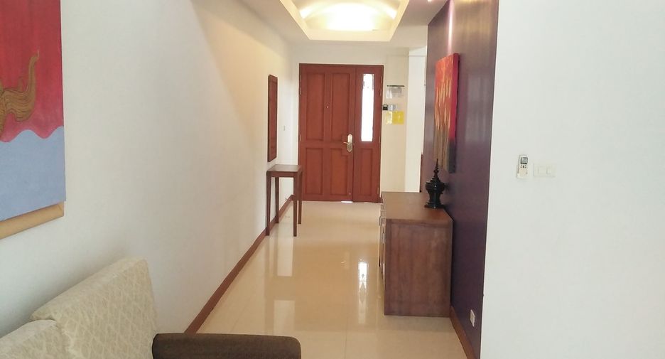 Condo en alquiler de 4 habitaciones en Bang Na, Bangkok