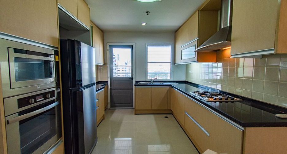 À louer 2 chambres condo à Watthana, Bangkok