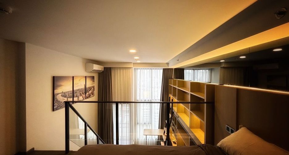 Condo en alquiler de 1 habitaciones en Bang Rak, Bangkok