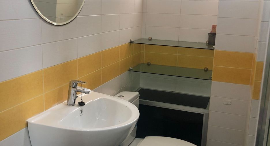 Wohnung zur Miete mit 2 Zimmer in Khlong Toei, Bangkok