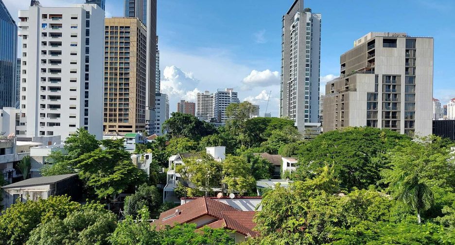 For rent 1 bed condo in Khlong Toei, Bangkok