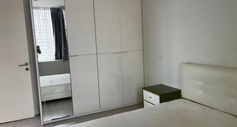 For rent 2 bedrooms condo in Huai Khwang, Bangkok