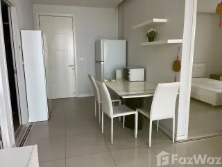 Condo en alquiler de 2 habitaciones en Huai Khwang, Bangkok