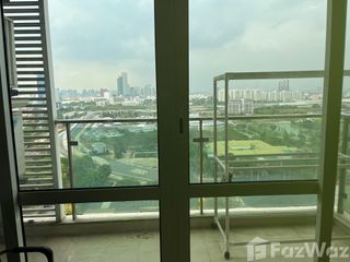 Condo en alquiler de 2 habitaciones en Huai Khwang, Bangkok