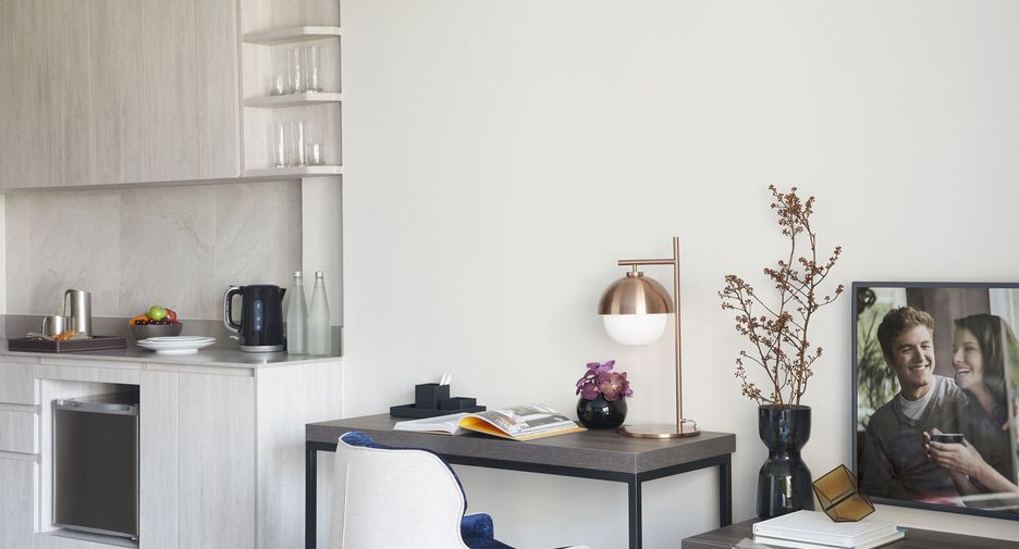 For rent 3 bedrooms condo in Huai Khwang, Bangkok
