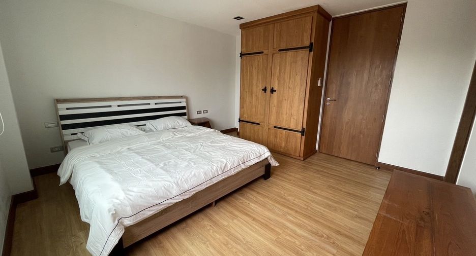Apartamento en alquiler de 2 habitaciones en Huai Khwang, Bangkok